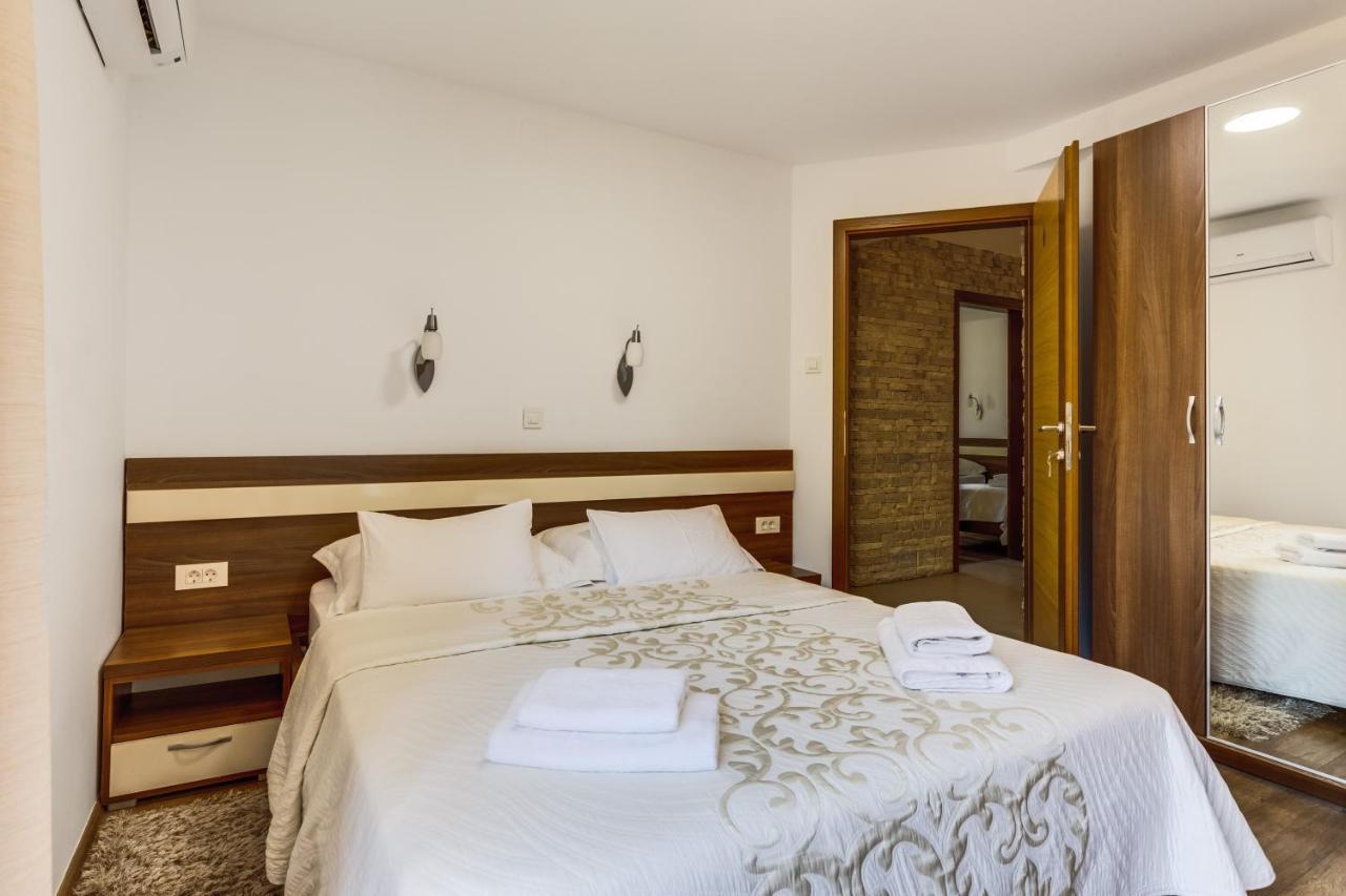 Golden Lakes Rooms Plitvička Jezera Esterno foto