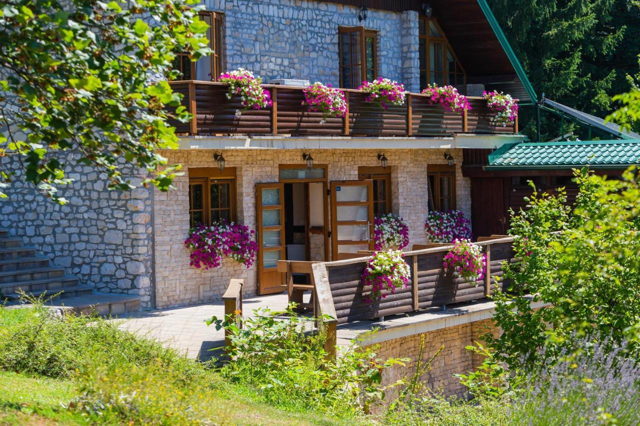 Golden Lakes Rooms Plitvička Jezera Esterno foto