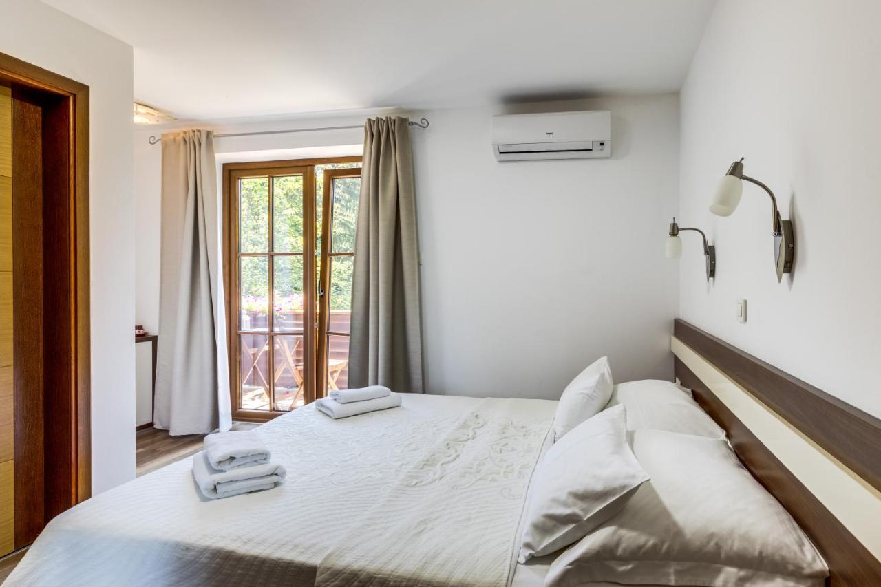 Golden Lakes Rooms Plitvička Jezera Esterno foto
