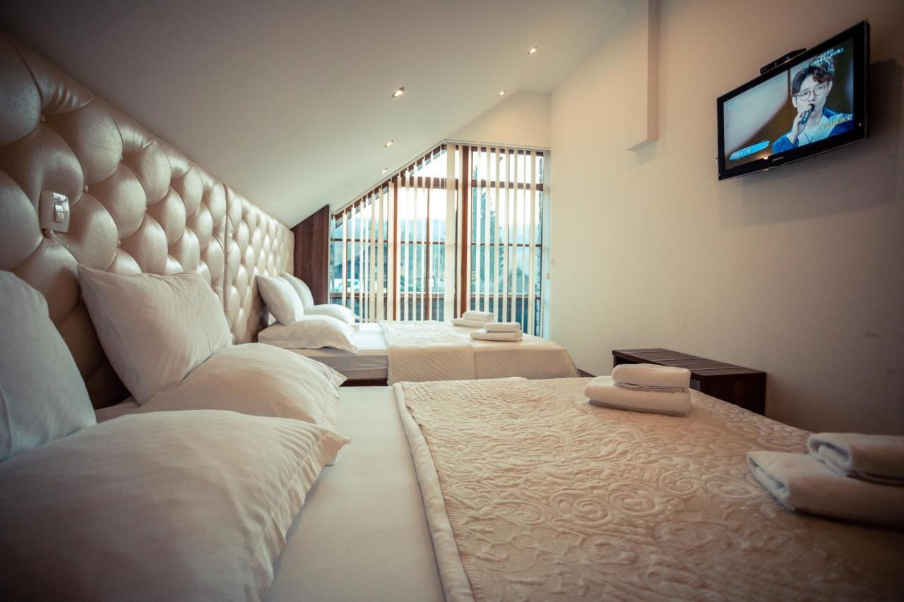 Golden Lakes Rooms Plitvička Jezera Esterno foto